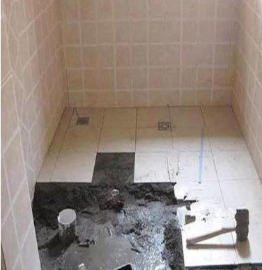 让胡路漏水维修 厕所漏水怎么修补?